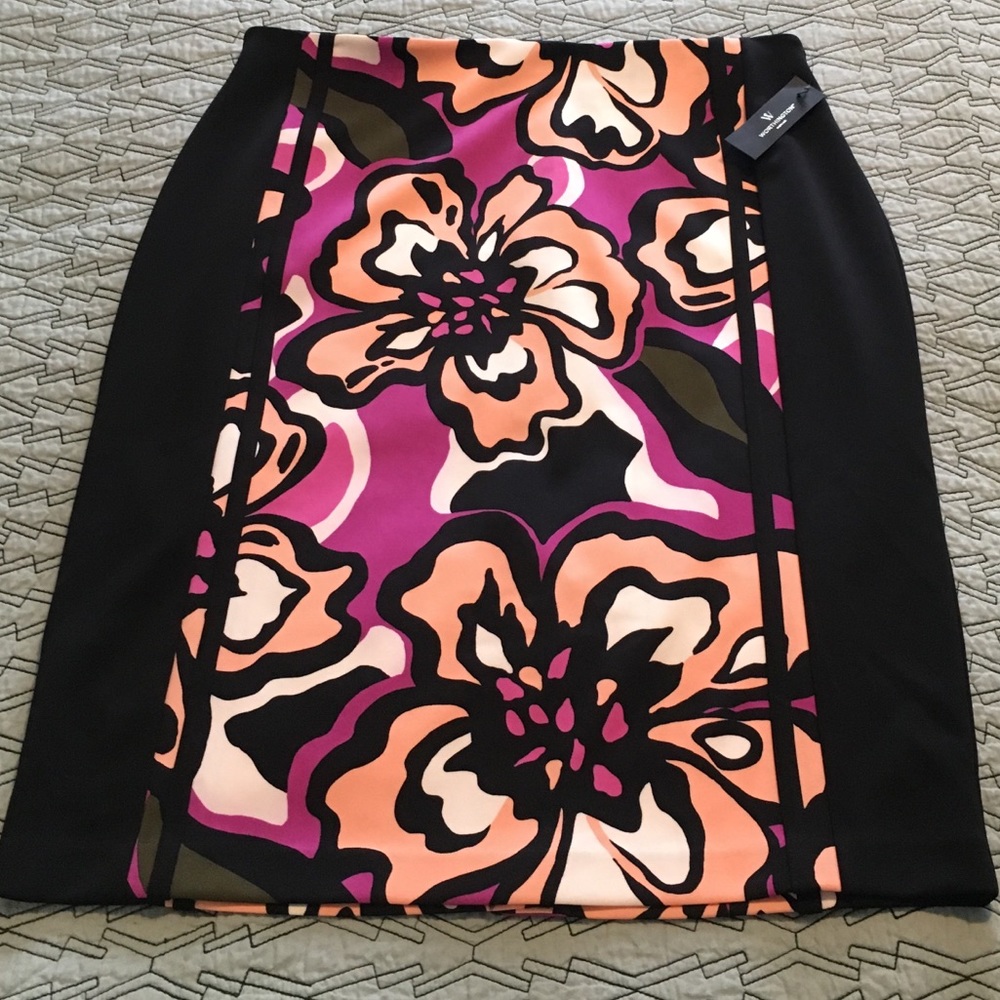 NWT Vibrant patterned skirt